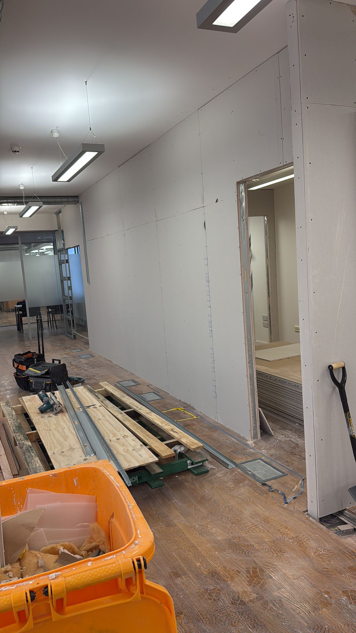 Ceiling and partition works